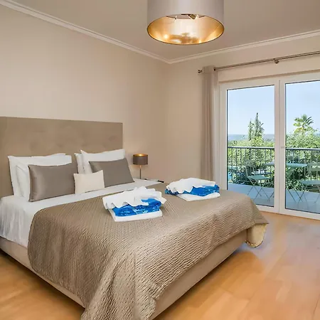 Family 3br Townhouse W Pool Terrace 펜션
